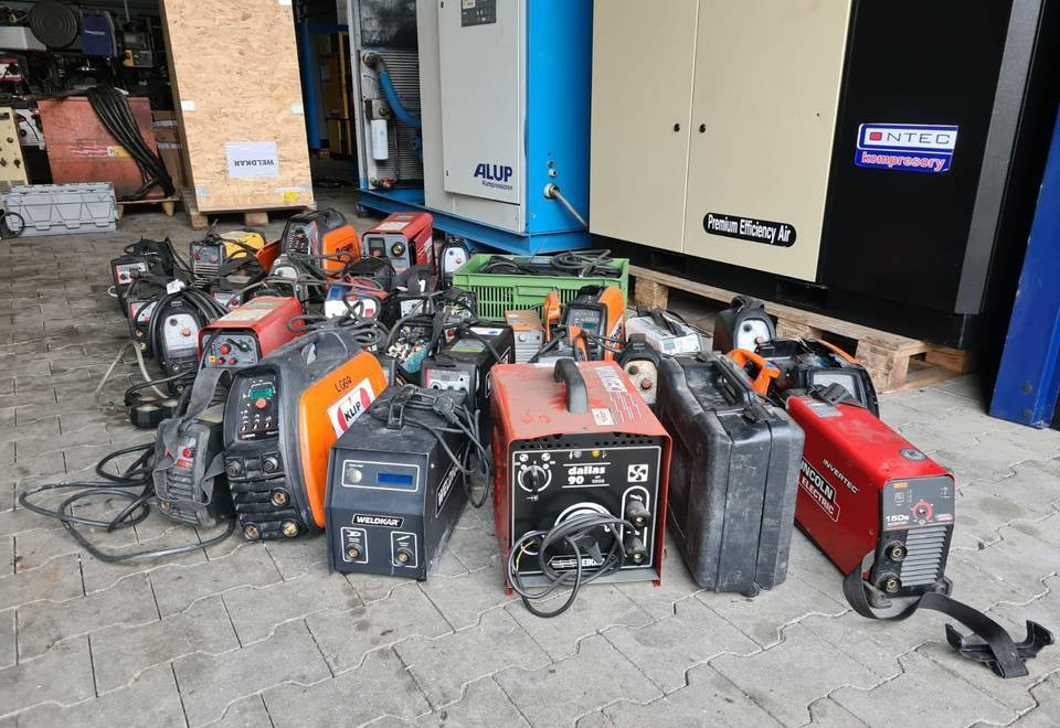 Spawarki invertorowe, używane, uszkodzone - Welding equipment: picture 2 Spawarki invertorowe, używane, uszkodzone - Welding equipment: picture 2