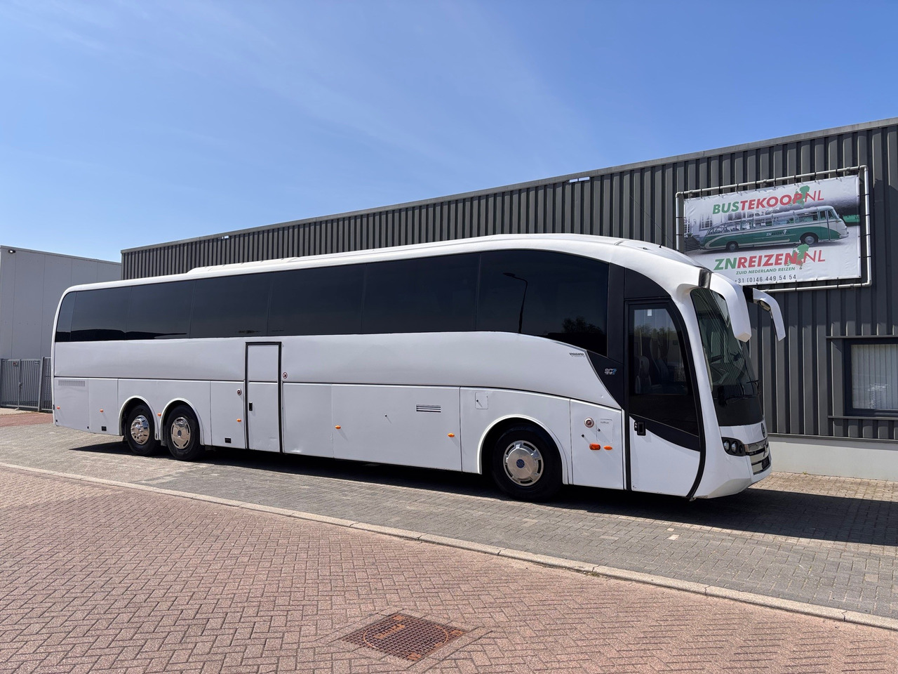 Coach Volvo B11R SUNSUNDEGUI SC7, Euro 6.: picture 1