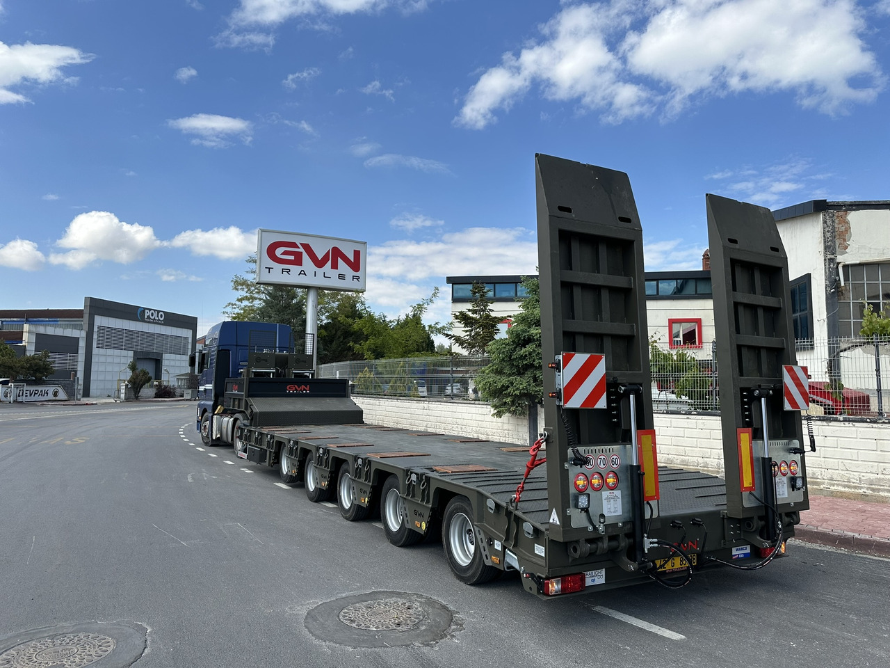 GVN Trailer 5 AXLE LOWBED - Low loader semi-trailer: picture 3 GVN Trailer 5 AXLE LOWBED - Low loader semi-trailer: picture 3