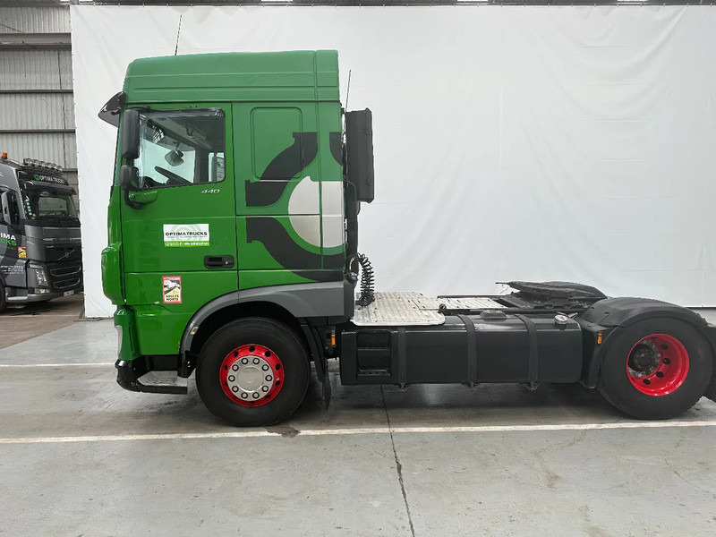 DAF XF 106.440 SPACECAB /ADR /INTARDER/STANDAIRCO - Tractor unit: picture 2 DAF XF 106.440 SPACECAB /ADR /INTARDER/STANDAIRCO - Tractor unit: picture 2