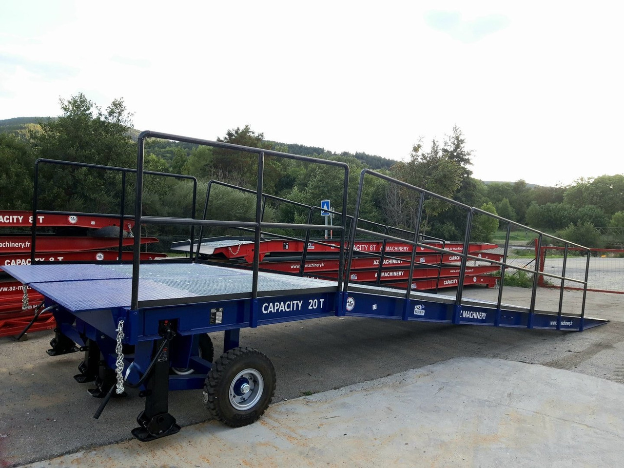 **RENTAL**Wide Mobile dock ramp, uncouplable AZ RAMP BIG FOOT  LLO 20 T on lease **RENTAL**Wide Mobile dock ramp, uncouplable AZ RAMP BIG FOOT  LLO 20 T: picture 6