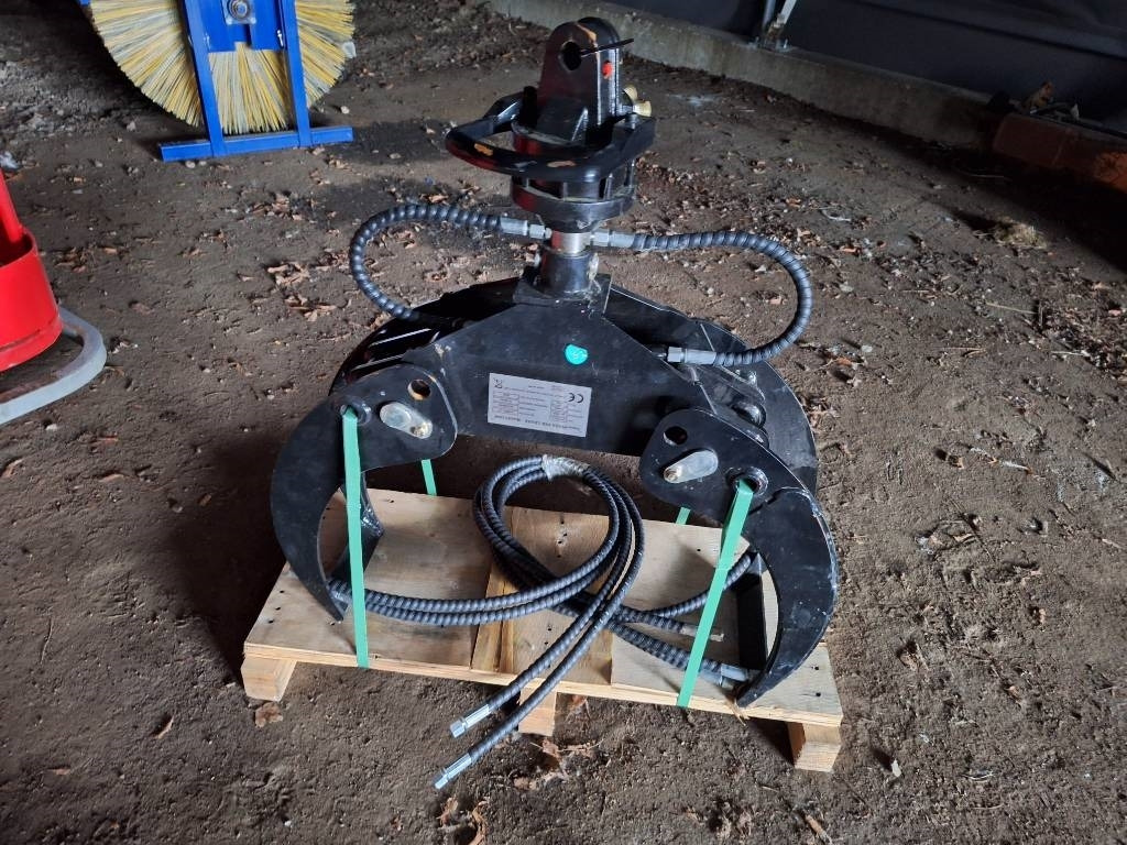 Koura CG800 - Grapple for Forestry equipment: picture 3 Koura CG800 - Grapple for Forestry equipment: picture 3