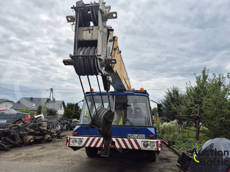 Bumar DST - All terrain crane: picture 2 Bumar DST - All terrain crane: picture 2