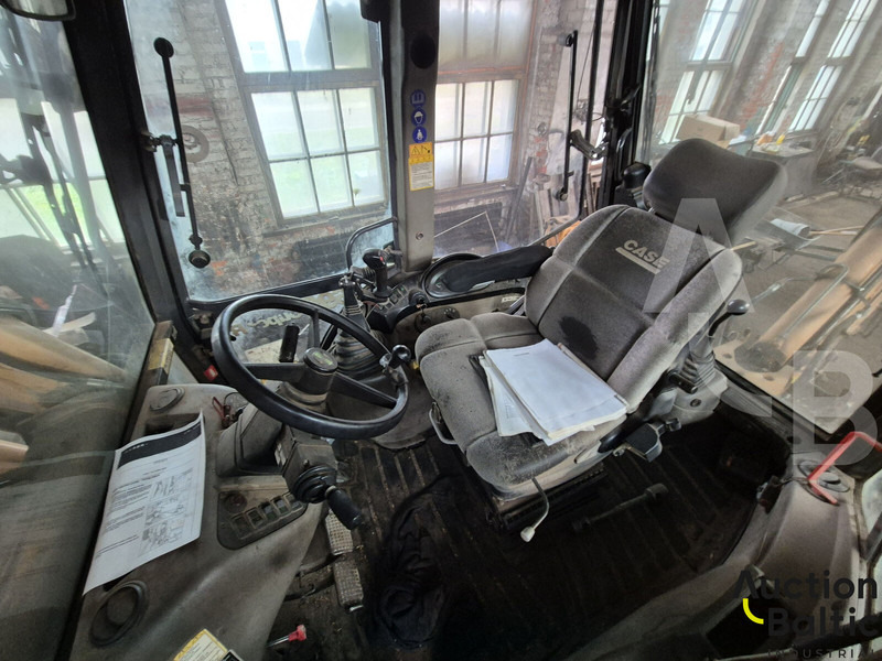 Case 695 SR-4 PS - Backhoe loader: picture 4 Case 695 SR-4 PS - Backhoe loader: picture 4