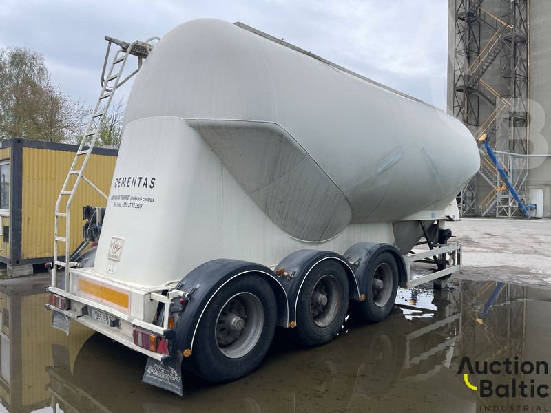 Feldbinder EUT 35.3 - Curtainsider semi-trailer: picture 3 Feldbinder EUT 35.3 - Curtainsider semi-trailer: picture 3