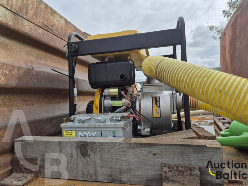 Tank truck Iveco 260-34: picture 13