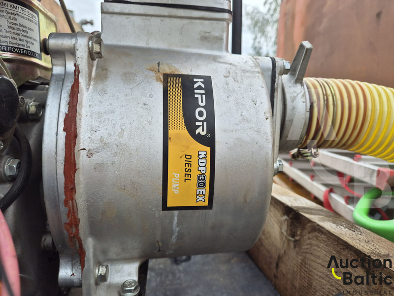 Tank truck Iveco 260-34: picture 17