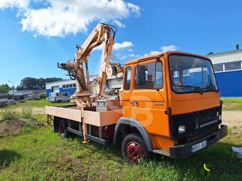 Magirus 130 M 8 - Dropside/ Flatbed truck, Crane truck: picture 1 Magirus 130 M 8 - Dropside/ Flatbed truck, Crane truck: picture 1