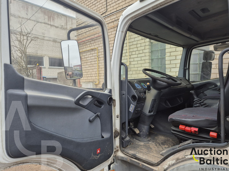 Mercedes-Benz 817 L - Curtainsider truck: picture 4 Mercedes-Benz 817 L - Curtainsider truck: picture 4