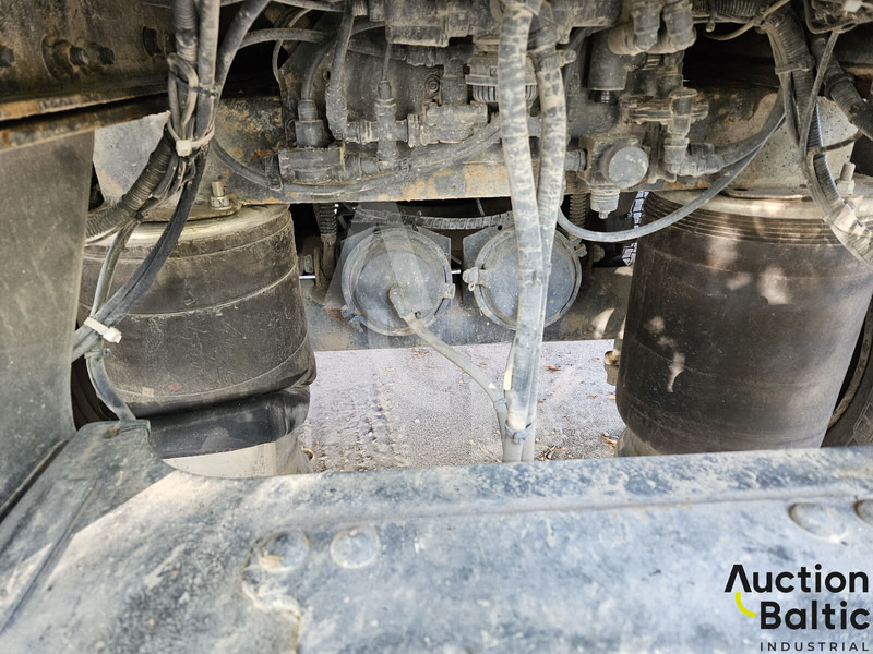 Tipper, Crane truck Mercedes-Benz Actros 1844: picture 16