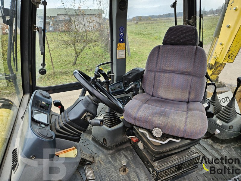 New Holland LB 110 B - Backhoe loader: picture 5 New Holland LB 110 B - Backhoe loader: picture 5