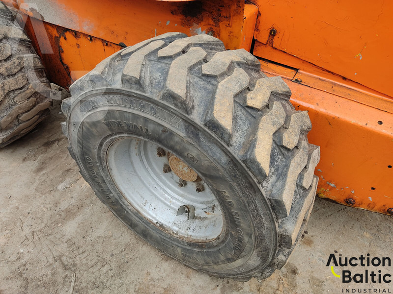 Skid steer loader New Holland LS 185 B: picture 18