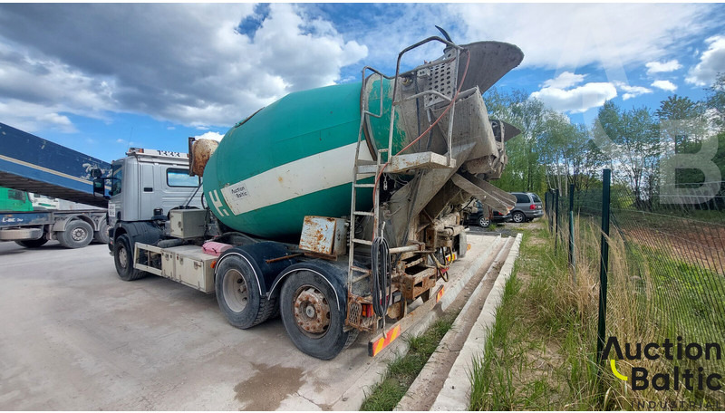 Scania P 94 GB - Concrete mixer truck: picture 4 Scania P 94 GB - Concrete mixer truck: picture 4