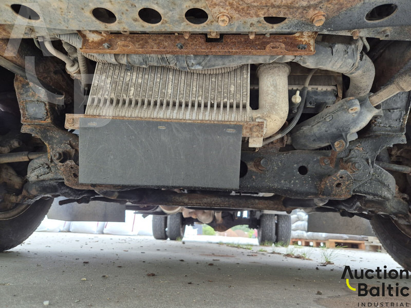 Flatbed van Toyota Dyna 150: picture 10
