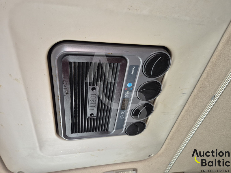 Tractor unit Scania R 410: picture 15