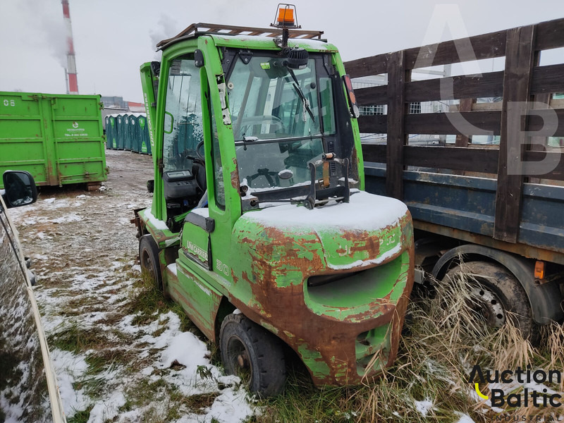 UniCarriers 30 - Diesel forklift: picture 2 UniCarriers 30 - Diesel forklift: picture 2