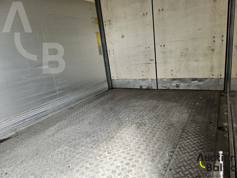 Box truck Volvo FL615: picture 16