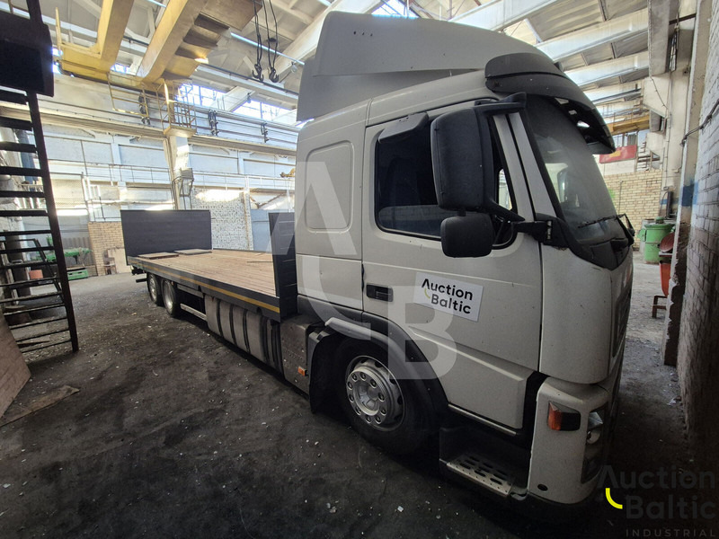 Volvo FM380 - Dropside/ Flatbed truck: picture 3 Volvo FM380 - Dropside/ Flatbed truck: picture 3