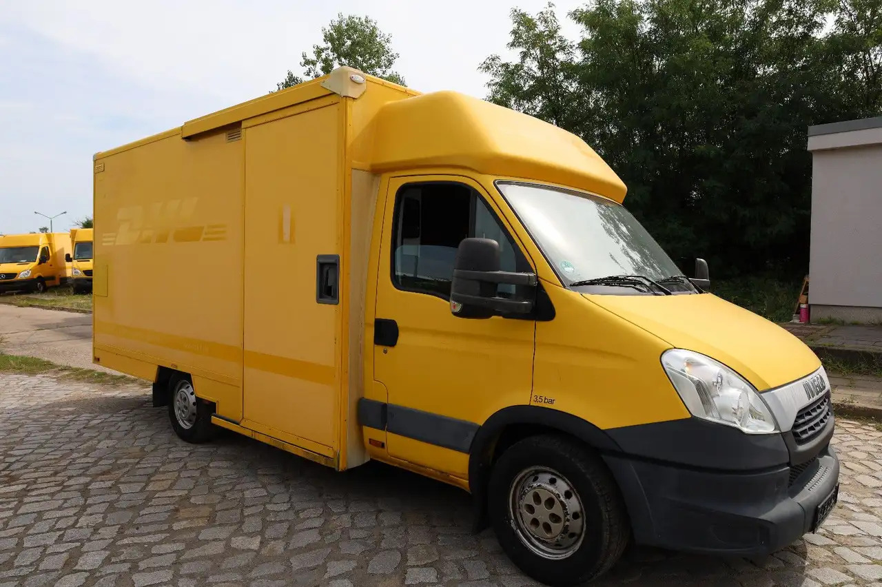 Iveco IS35SI2AA Daily/ Regalsystem/Luftfeder/1. Hand/ - Box van: picture 2 Iveco IS35SI2AA Daily/ Regalsystem/Luftfeder/1. Hand/ - Box van: picture 2