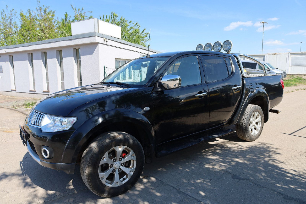 Mitsubishi L200 Invite 2.5 DI - SUV: picture 2 Mitsubishi L200 Invite 2.5 DI - SUV: picture 2