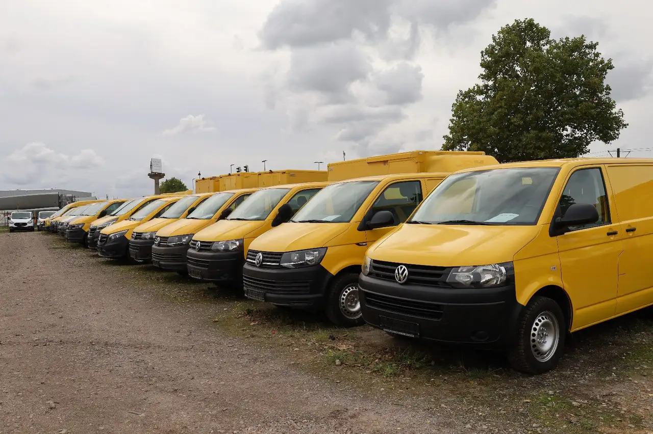 Volkswagen T5 Transporter Kasten-Kombi 2.0 TDI/EU5 - Car: picture 1 Volkswagen T5 Transporter Kasten-Kombi 2.0 TDI/EU5 - Car: picture 1