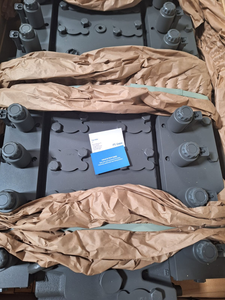 Spare parts for Truck Liebherr 10000090 STEUERBLOCK für R984: picture 1