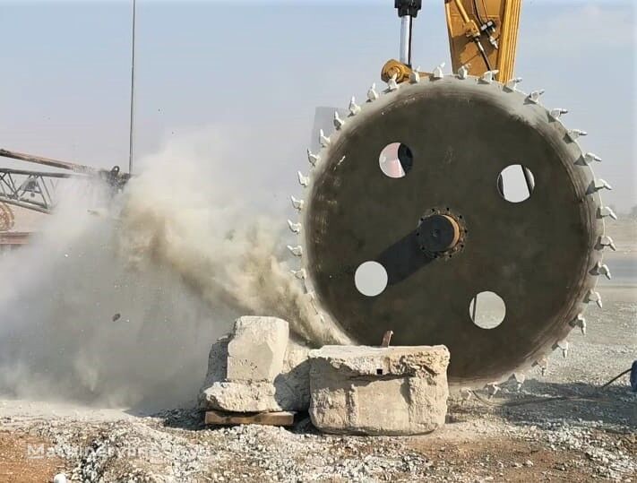 AME Hydraulic Rock Saw - Attachment for Excavator: picture 1 AME Hydraulic Rock Saw - Attachment for Excavator: picture 1