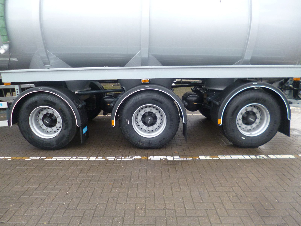 New Tank semi-trailer D-TEC TANKTRAILER FV2011-20-R295 D-TEC Gülletanker FV2011 Zwangslenkung: picture 6