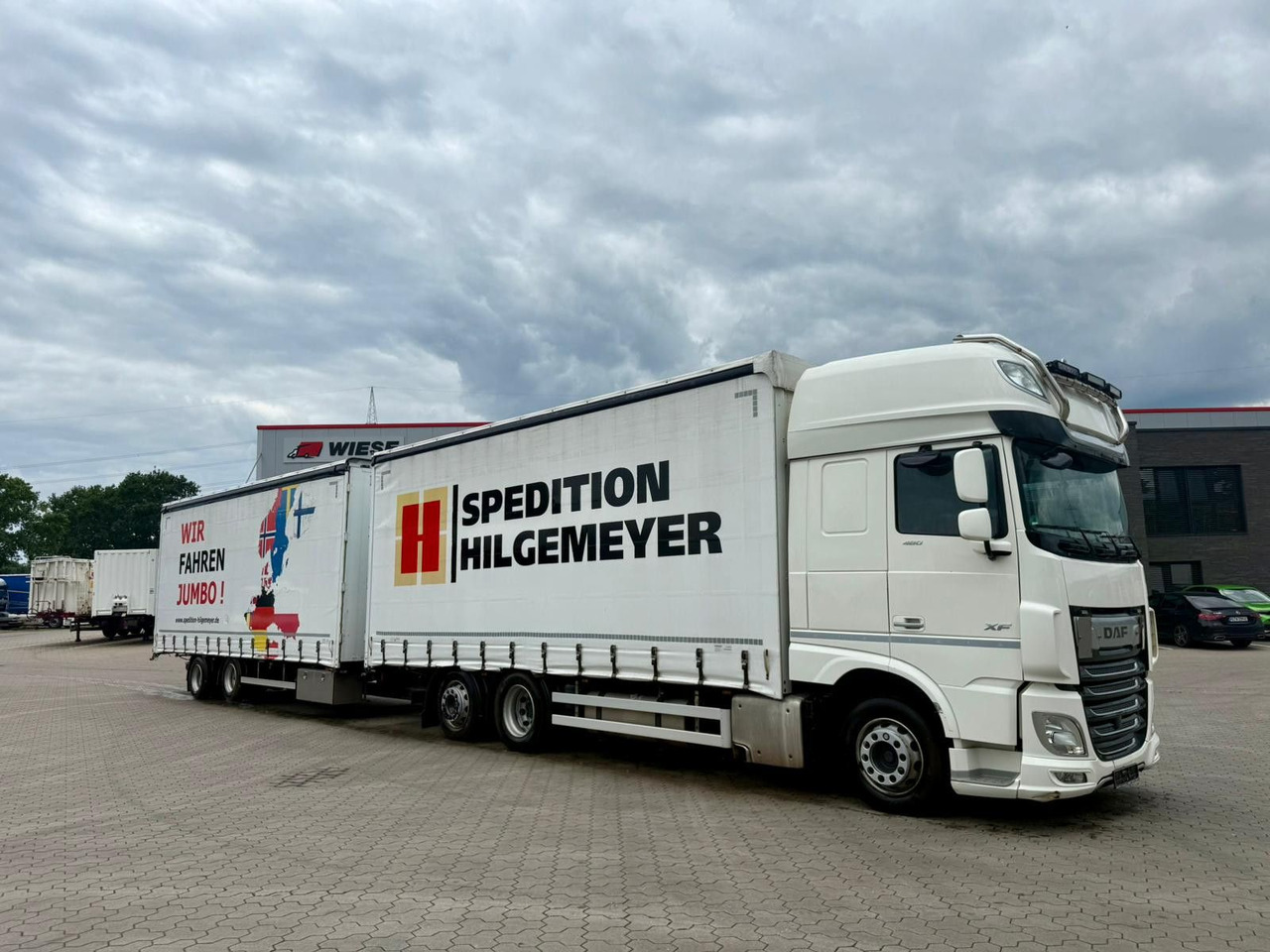 DAF XF 480 FAN LowDeck 6x2 Jumbo Inklusive Anhänger - Curtainsider truck: picture 1 DAF XF 480 FAN LowDeck 6x2 Jumbo Inklusive Anhänger - Curtainsider truck: picture 1