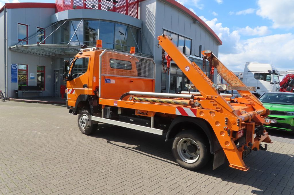 FUSO Canter 6 C 18 4x4 Kommunal Winterdienst - Skip loader truck: picture 2 FUSO Canter 6 C 18 4x4 Kommunal Winterdienst - Skip loader truck: picture 2