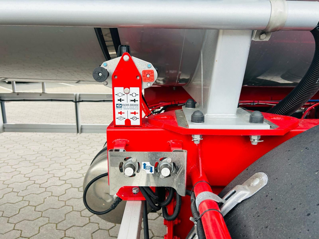 Tank semi-trailer Kässbohrer STS.SS Edelstahl Tankauflieger Bitumen 32m³: picture 6