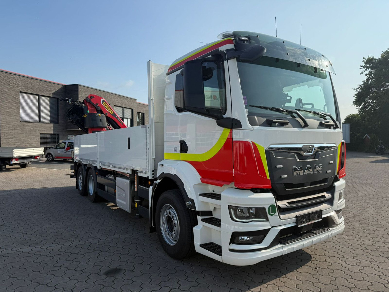 MAN TGS 26.430 Kran Palfinger PK 35.502 H, 5600 km - Dropside/ Flatbed truck, Crane truck: picture 3 MAN TGS 26.430 Kran Palfinger PK 35.502 H, 5600 km - Dropside/ Flatbed truck, Crane truck: picture 3