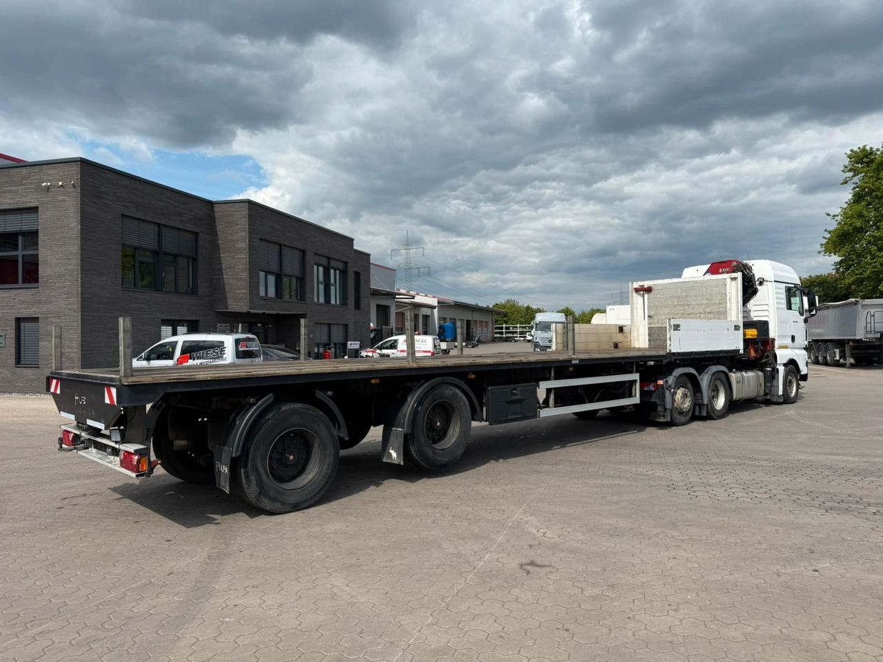 Rufa 2-Achs Plattform Auflieger Zwangsgelenkt - Dropside/ Flatbed semi-trailer: picture 3 Rufa 2-Achs Plattform Auflieger Zwangsgelenkt - Dropside/ Flatbed semi-trailer: picture 3