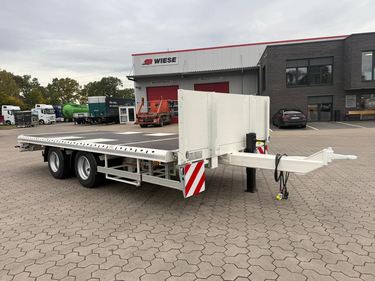 Tandemanhänger Plattform - Dropside/ Flatbed trailer: picture 1 Tandemanhänger Plattform - Dropside/ Flatbed trailer: picture 1