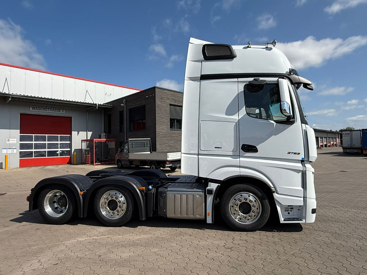 Mercedes-Benz Actros 2753 GigaSpace L 6x2 Lowliner TrendLine - Tractor unit: picture 3 Mercedes-Benz Actros 2753 GigaSpace L 6x2 Lowliner TrendLine - Tractor unit: picture 3