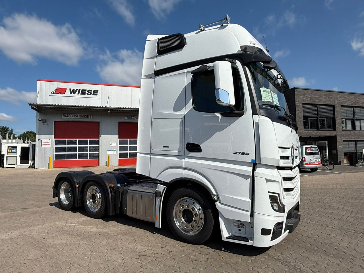Mercedes-Benz Actros 2753 GigaSpace L 6x2 Lowliner TrendLine - Tractor unit: picture 2 Mercedes-Benz Actros 2753 GigaSpace L 6x2 Lowliner TrendLine - Tractor unit: picture 2