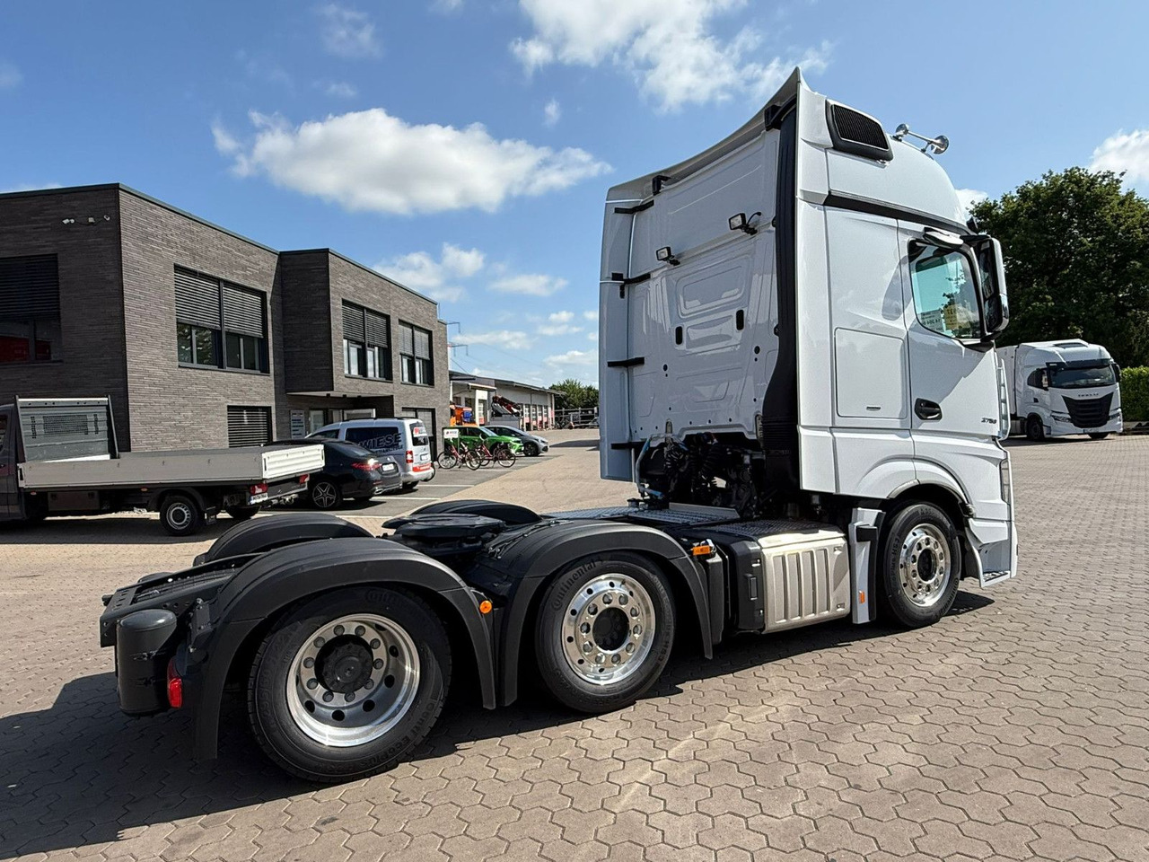 Mercedes-Benz Actros 2753 GigaSpace L 6x2 Lowliner TrendLine - Tractor unit: picture 5 Mercedes-Benz Actros 2753 GigaSpace L 6x2 Lowliner TrendLine - Tractor unit: picture 5