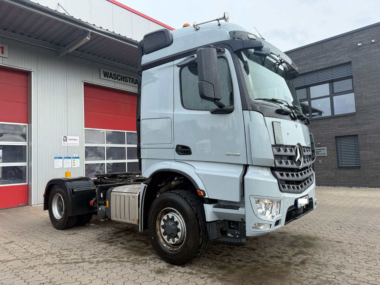 Mercedes-Benz Arocs 1848 4x4 HAD Allrad mit Hydraulik LOF - Tractor unit: picture 3 Mercedes-Benz Arocs 1848 4x4 HAD Allrad mit Hydraulik LOF - Tractor unit: picture 3