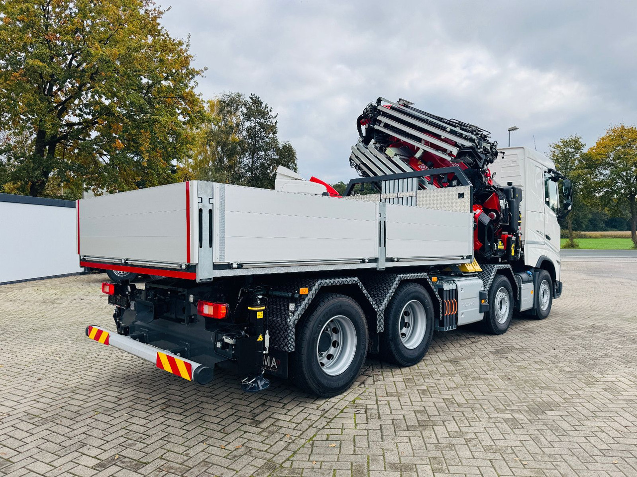 Volvo FH 500 8x4 Kran F820 RA2.27 Jib & Winde Sofort - Dropside/ Flatbed truck, Crane truck: picture 4 Volvo FH 500 8x4 Kran F820 RA2.27 Jib & Winde Sofort - Dropside/ Flatbed truck, Crane truck: picture 4