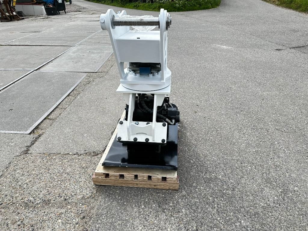 AJCE ACP5R Vibration Plate Compactor - Vibratory plate: picture 4 AJCE ACP5R Vibration Plate Compactor - Vibratory plate: picture 4