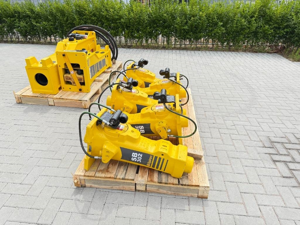 Epiroc Atlas copco SB302 SB 302 Auto Lube - Hydraulic hammer for Construction machinery: picture 2 Epiroc Atlas copco SB302 SB 302 Auto Lube - Hydraulic hammer for Construction machinery: picture 2