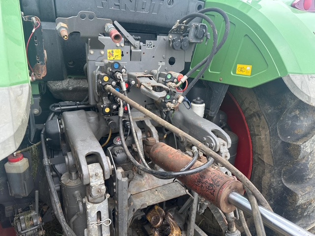 FENDT 724 Plus - Farm tractor: picture 3 FENDT 724 Plus - Farm tractor: picture 3