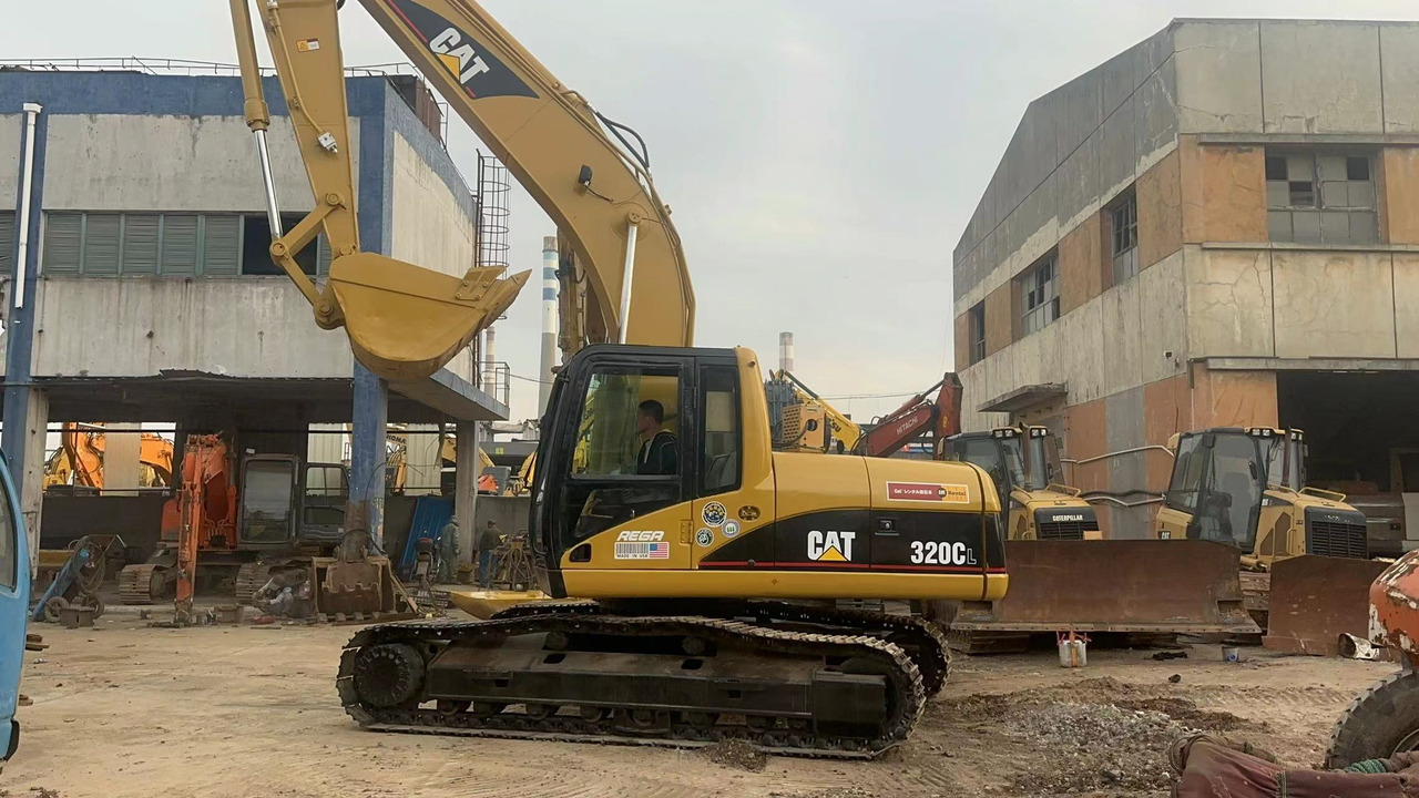 CATERPILLAR 320C 320B 320BL 325B - Crawler excavator: picture 3 CATERPILLAR 320C 320B 320BL 325B - Crawler excavator: picture 3