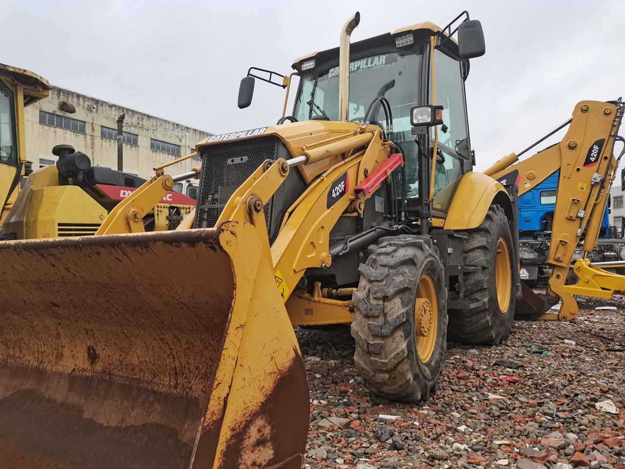 CATERPILLAR 420F - Backhoe loader: picture 2 CATERPILLAR 420F - Backhoe loader: picture 2