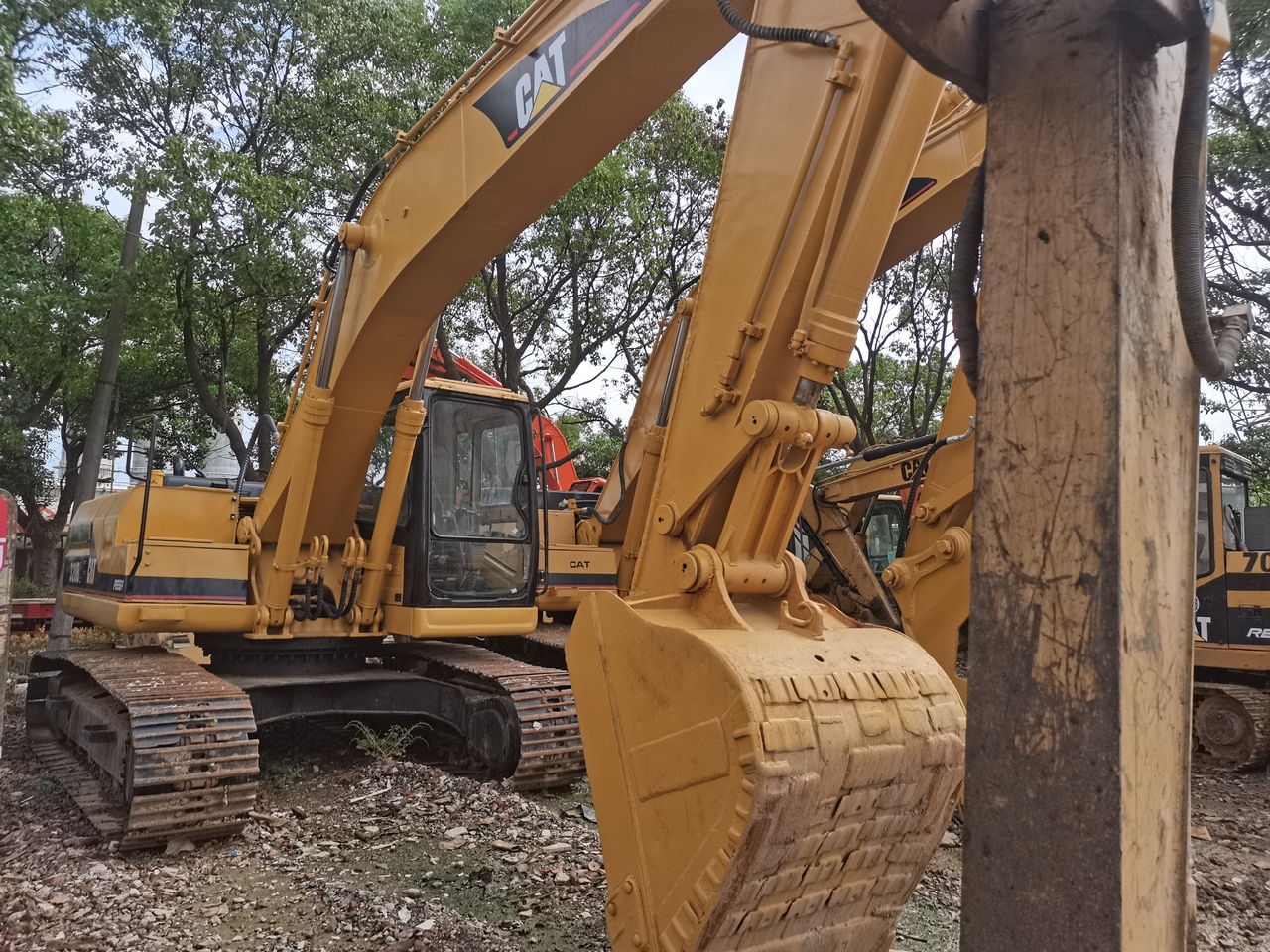 CATERPILLAR CAT-320BL - Crawler excavator: picture 4 CATERPILLAR CAT-320BL - Crawler excavator: picture 4