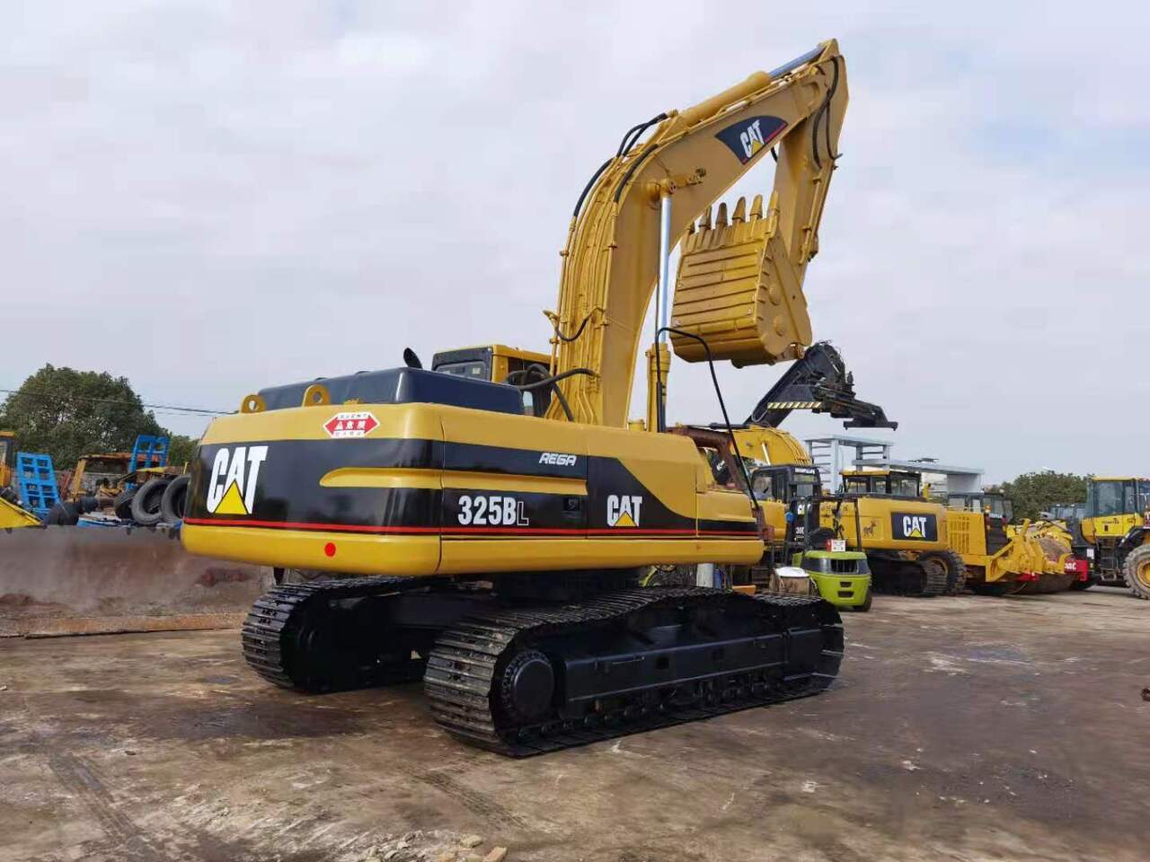 CATERPILLAR CAT-325BL - Crawler excavator: picture 1 CATERPILLAR CAT-325BL - Crawler excavator: picture 1