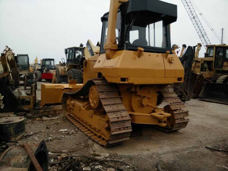 CATERPILLAR D4H - Bulldozer: picture 2 CATERPILLAR D4H - Bulldozer: picture 2