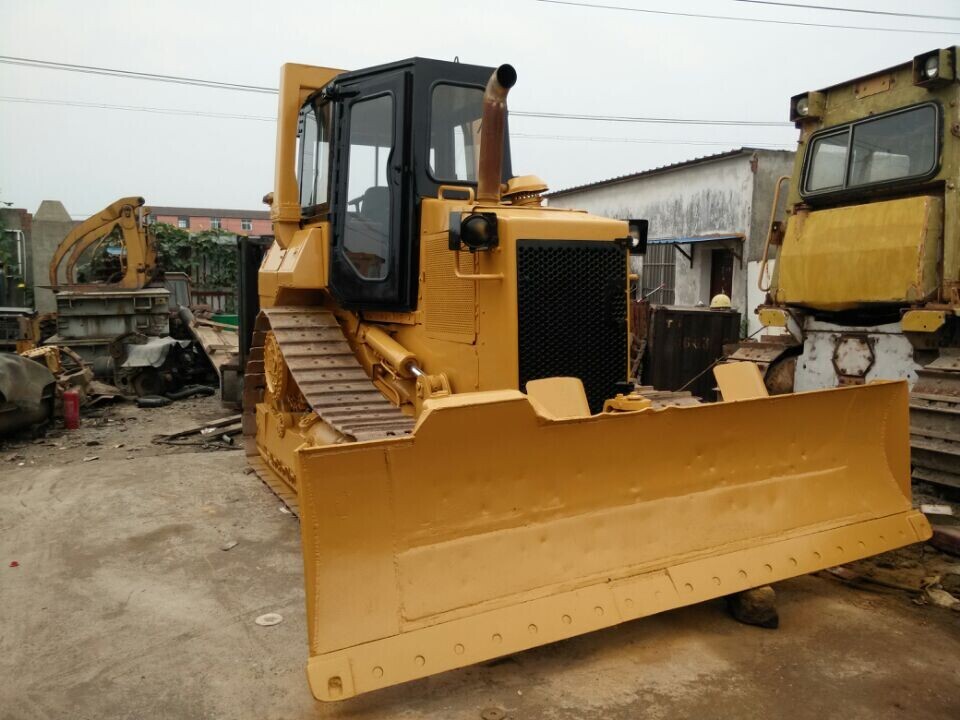 CATERPILLAR D4H - Bulldozer: picture 3 CATERPILLAR D4H - Bulldozer: picture 3