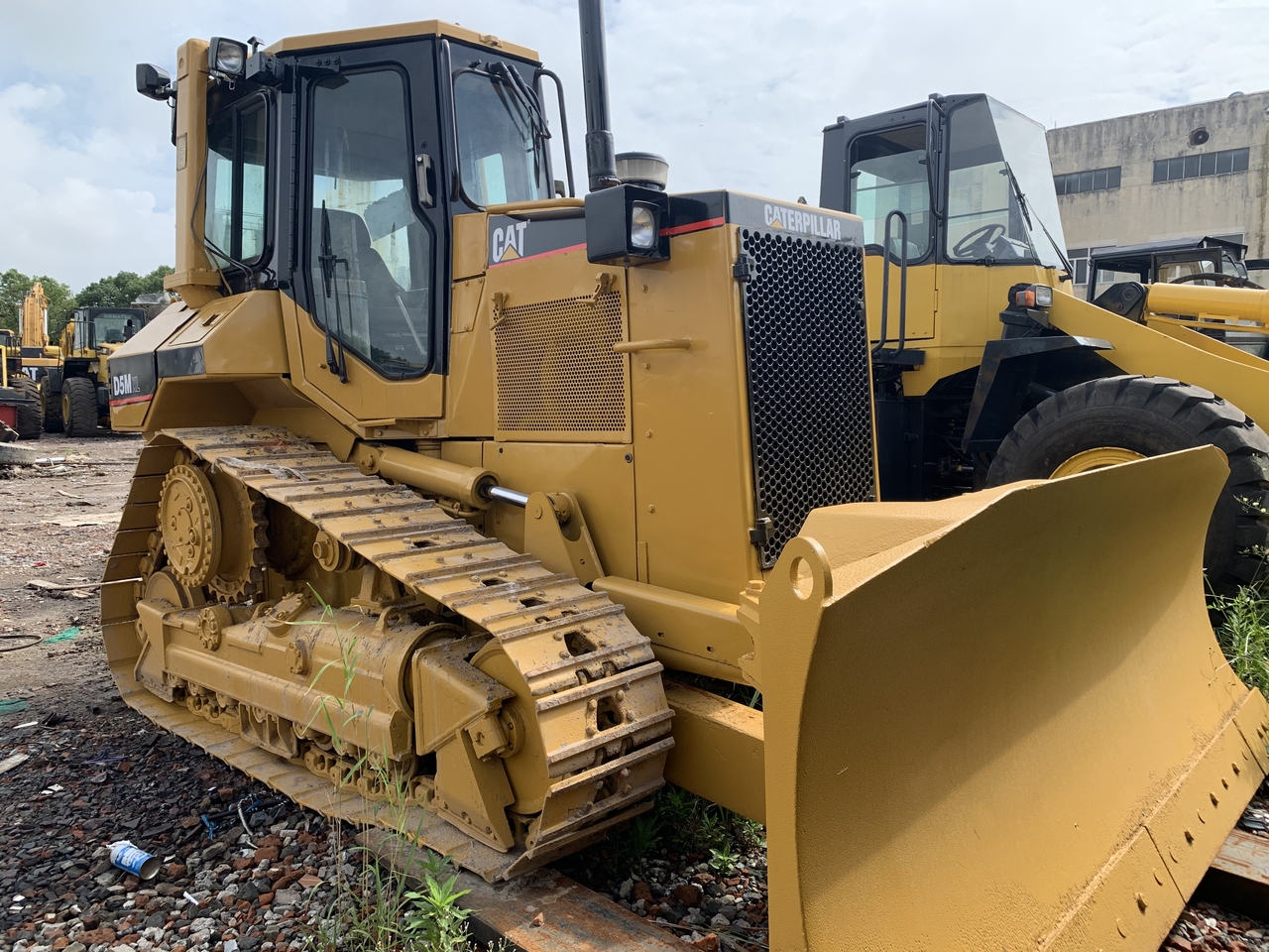 CATERPILLAR D5M - Bulldozer: picture 2 CATERPILLAR D5M - Bulldozer: picture 2