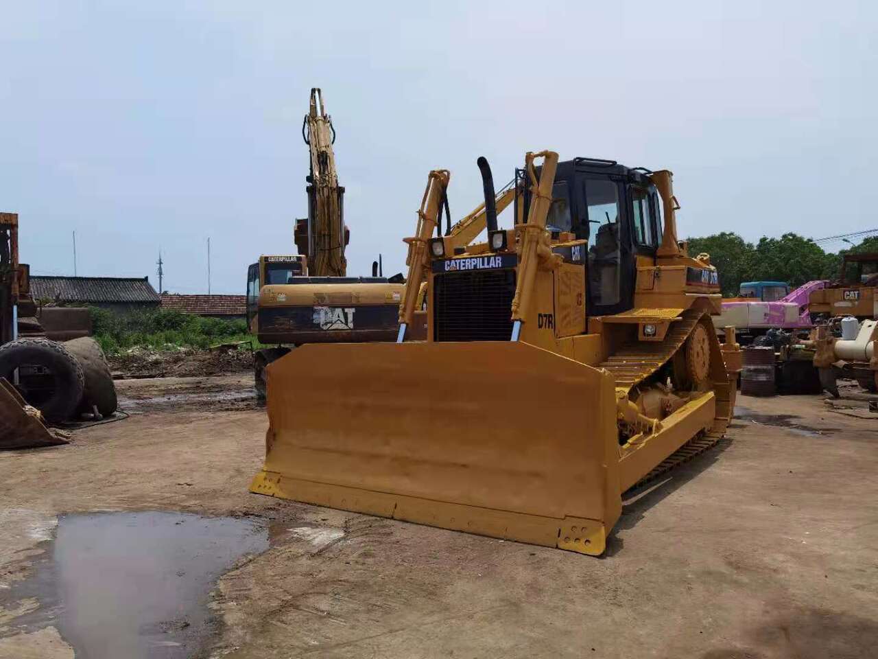CATERPILLAR D7R - Bulldozer: picture 5 CATERPILLAR D7R - Bulldozer: picture 5